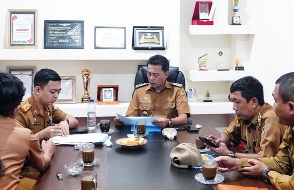 Gambar Camat Biringkanaya Pimpin Rapat Koordinasi